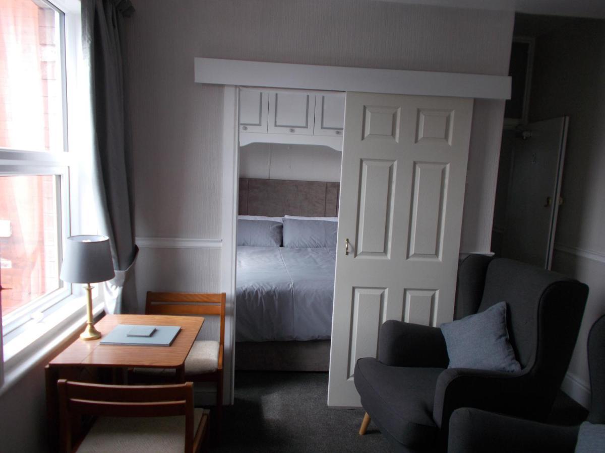 Kelso House Holiday Flats Blackpool Bagian luar foto